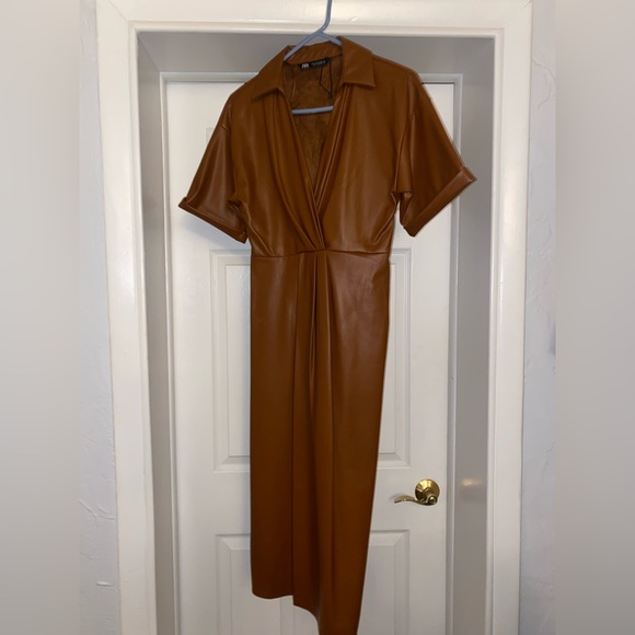 light pink pleated maxi dress Mac Duggal Long Sleeve Pleated High Neck Gown Berry, Size 16